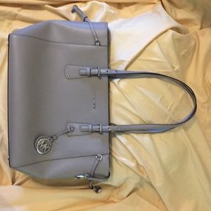 Handbag new never used